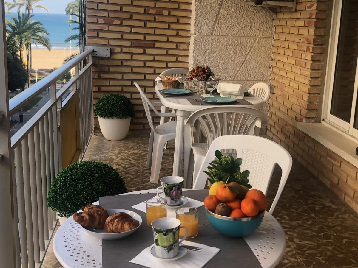 A 50 M De La Plage 库列拉 外观 照片